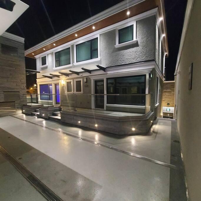 Beautiful Bright 3 Bed Townhouse Apartment Vancouver Exterior photo