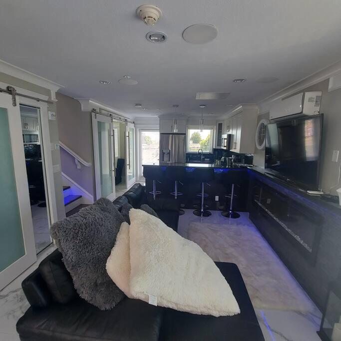 Beautiful Bright 3 Bed Townhouse Apartment Vancouver Exterior photo
