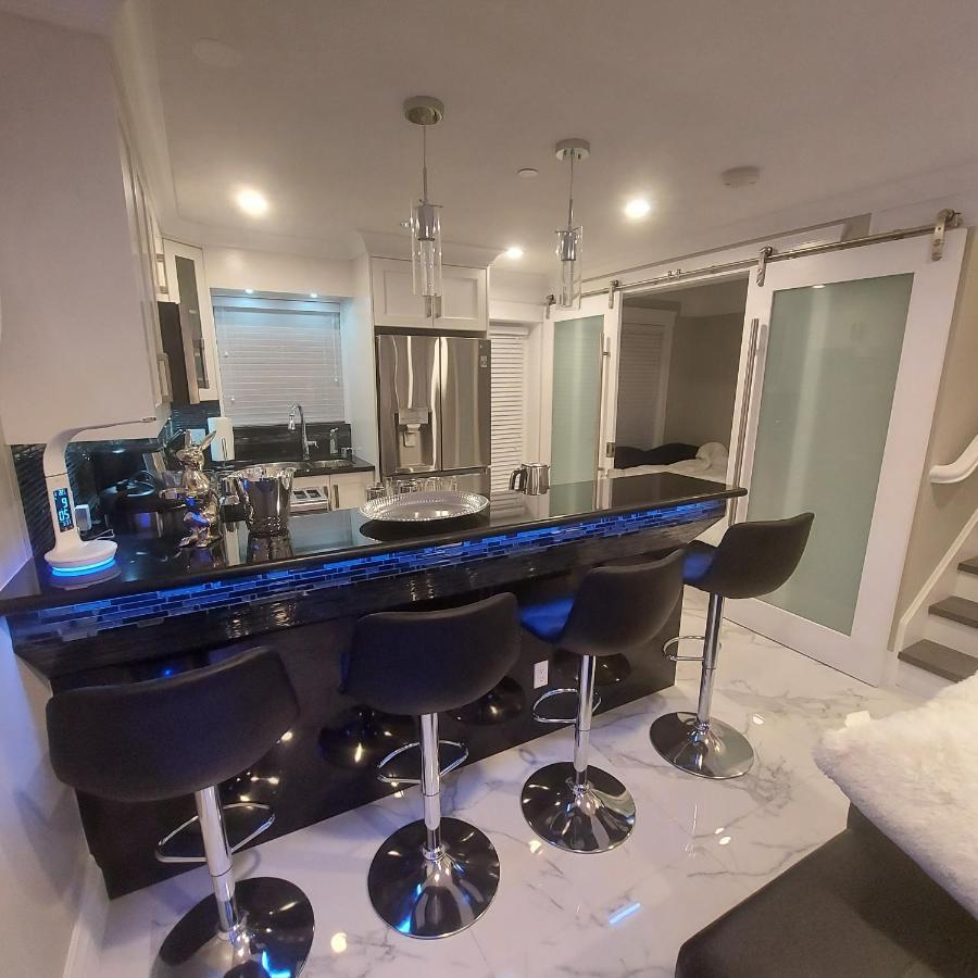 Beautiful Bright 3 Bed Townhouse Apartment Vancouver Exterior photo